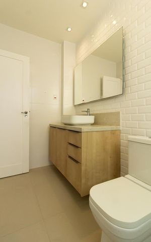 Apartamento para alugar com 85m², 3 quartos e sem vaga Apartamento para alugar com 85m², 3 quartos e sem vagaDetalhe do banheiro social 1