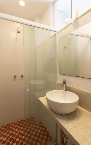 Apartamento para alugar com 85m², 3 quartos e sem vaga Apartamento para alugar com 85m², 3 quartos e sem vagaDetalhe do banheiro social 2