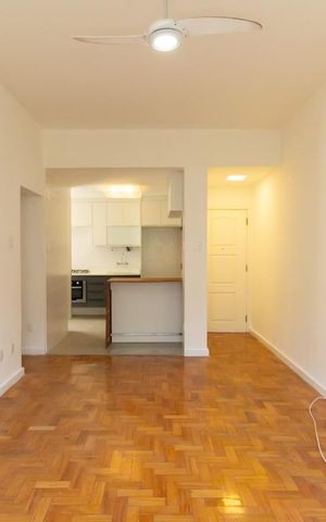 Apartamento para alugar com 85m², 3 quartos e sem vaga Apartamento para alugar com 85m², 3 quartos e sem vagaDetalhe da sala