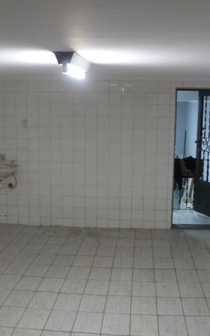 Casa à venda com 113m², 2 quartos e 3 vagasGaragem
