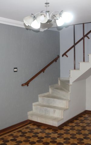 Casa à venda com 113m², 2 quartos e 3 vagasSala