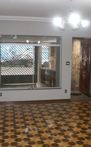 Casa à venda com 113m², 2 quartos e 3 vagasSala