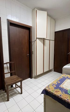 Casa à venda com 410m², 3 quartos e 8 vagasÁrea de Serviço