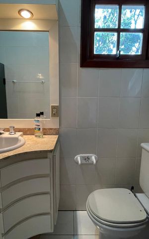 Casa à venda com 410m², 3 quartos e 8 vagasBanheiro 2