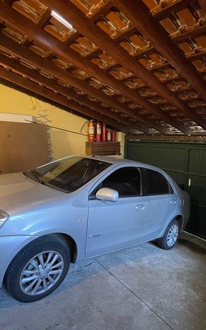 Casa à venda com 410m², 3 quartos e 8 vagasGaragem
