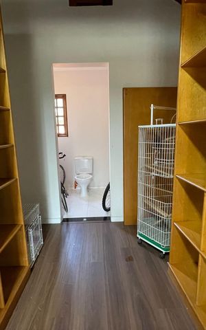 Casa à venda com 410m², 3 quartos e 8 vagasSala 4