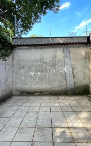 Casa à venda com 410m², 3 quartos e 8 vagasQuintal