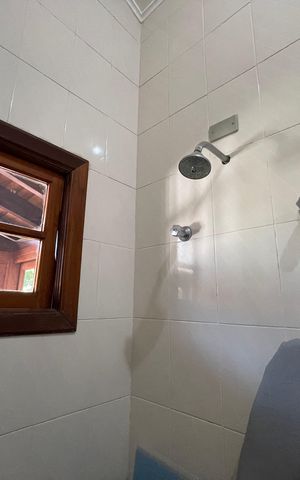 Casa à venda com 410m², 3 quartos e 8 vagasBanheiro 2