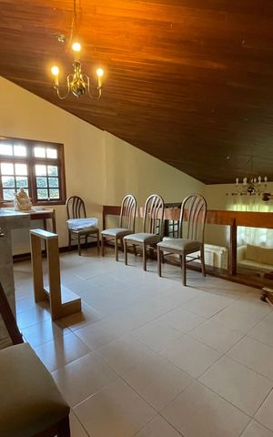 Casa à venda com 410m², 3 quartos e 8 vagasSala 5