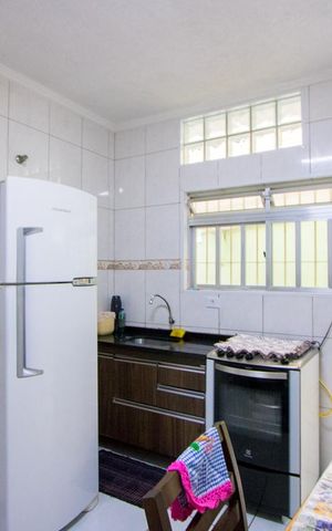 Casa à venda com 200m², 3 quartos e 2 vagas Casa à venda com 200m², 3 quartos e 2 vagasCozinha