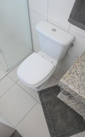 Casa à venda com 220m², 5 quartos e 4 vagas Casa à venda com 220m², 5 quartos e 4 vagasBanheiro Quarto 2 - Suite