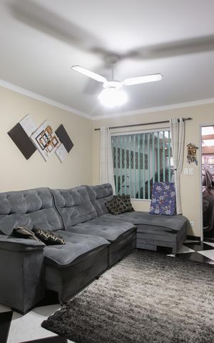 Casa à venda com 108m², 2 quartos e 1 vaga Casa à venda com 108m², 2 quartos e 1 vagaSala