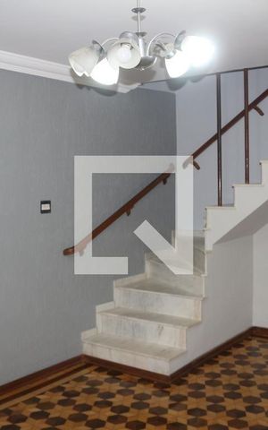 Casa à venda com 223m², 2 quartos e 3 vagas
