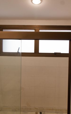 Apartamento à venda com 450m², 6 quartos e 3 vagas Apartamento à venda com 450m², 6 quartos e 3 vagasBanheiro da Suíte 2