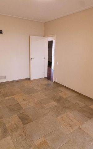 Apartamento à venda com 450m², 6 quartos e 3 vagas Apartamento à venda com 450m², 6 quartos e 3 vagasSala tv