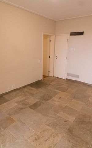Apartamento à venda com 450m², 6 quartos e 3 vagas Apartamento à venda com 450m², 6 quartos e 3 vagasSala tv