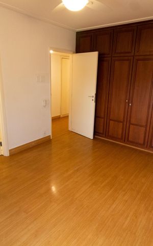 Apartamento à venda com 450m², 6 quartos e 3 vagas Apartamento à venda com 450m², 6 quartos e 3 vagasSuíte