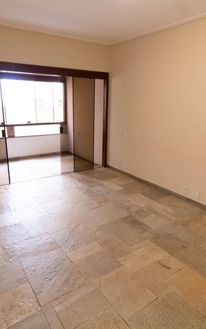Apartamento à venda com 450m², 6 quartos e 3 vagas Apartamento à venda com 450m², 6 quartos e 3 vagasSala tv