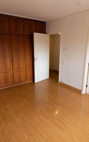 Apartamento à venda com 450m², 6 quartos e 3 vagas Apartamento à venda com 450m², 6 quartos e 3 vagasSuíte 4