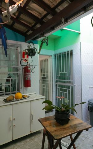 Casa à venda com 112m², 5 quartos e 2 vagas Casa à venda com 112m², 5 quartos e 2 vagasÁrea de Serviço