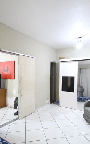 Casa à venda com 200m², 1 quarto e 4 vagasSuíte