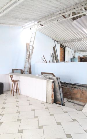 Casa à venda com 200m², 1 quarto e 4 vagasTerraço