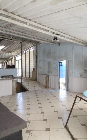 Casa à venda com 200m², 1 quarto e 4 vagasTerraço