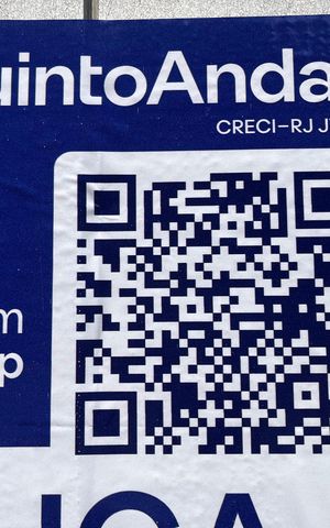 Casa à venda com 200m², 1 quarto e 4 vagas Casa à venda com 200m², 1 quarto e 4 vagasPlaca - QR code SNNX-371