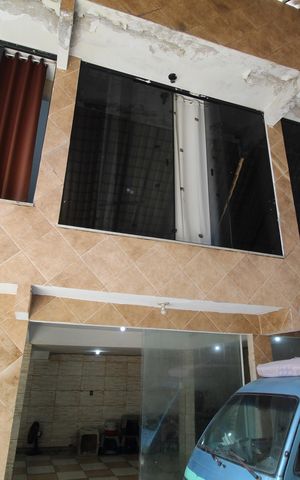 Casa à venda com 200m², 1 quarto e 4 vagasFrente da casa