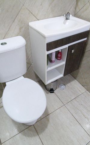 Casa à venda com 200m², 1 quarto e 4 vagasBanheiro social