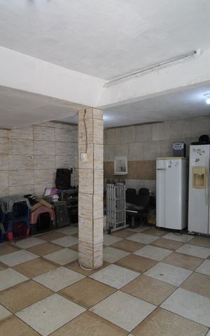 Casa à venda com 200m², 1 quarto e 4 vagasGaragem