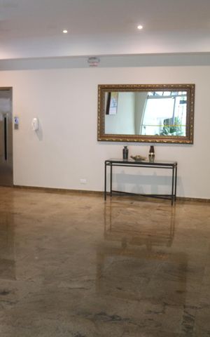 Apartamento à venda com 200m², 3 quartos e 2 vagasHall social