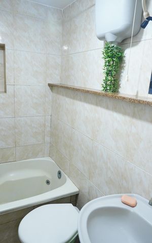 Casa para alugar com 70m², 2 quartos e 1 vaga Casa para alugar com 70m², 2 quartos e 1 vagaBanheiro Social