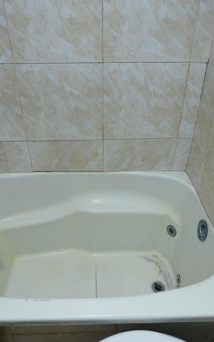 Casa para alugar com 70m², 2 quartos e 1 vaga Casa para alugar com 70m², 2 quartos e 1 vagaBanheiro Social