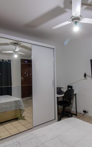 Casa à venda com 164m², 3 quartos e 3 vagas Casa à venda com 164m², 3 quartos e 3 vagasQuarto 3