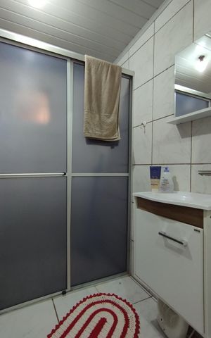 Casa à venda com 90m², 2 quartos e 1 vaga Casa à venda com 90m², 2 quartos e 1 vagaBanheiro