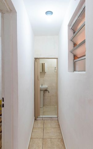Casa para alugar com 20m², 1 quarto e sem vaga Casa para alugar com 20m², 1 quarto e sem vagaBanheiro