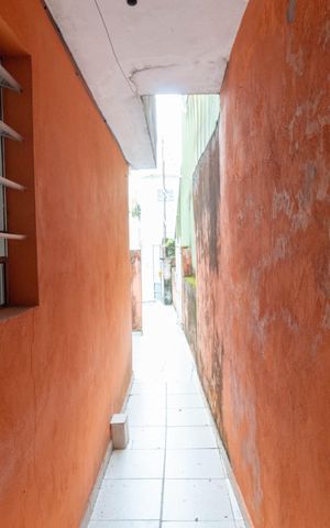 Casa para alugar com 20m², 1 quarto e sem vaga Casa para alugar com 20m², 1 quarto e sem vagaÁrea de Serviço