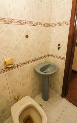 Casa à venda com 200m², 3 quartos e 2 vagas Casa à venda com 200m², 3 quartos e 2 vagasLavabo