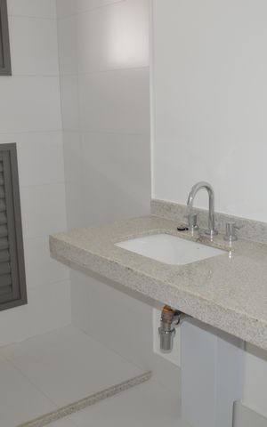 Apartamento à venda com 141m², 3 quartos e 2 vagasBanheiro da Suíte 3