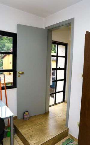 Casa de condomínio à venda com 293m², 3 quartos e 5 vagas Casa de condomínio à venda com 293m², 3 quartos e 5 vagasEscritório
