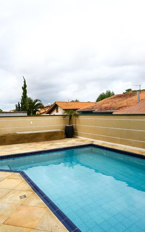 Casa de condomínio à venda com 293m², 3 quartos e 5 vagas Casa de condomínio à venda com 293m², 3 quartos e 5 vagasÁrea comum - Piscina