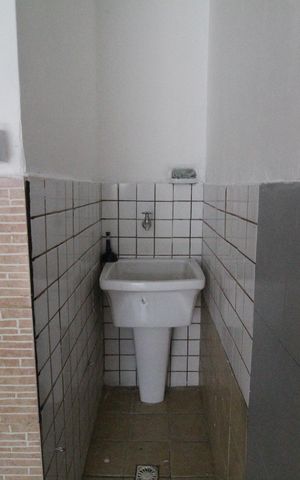Casa para alugar com 80m², 2 quartos e sem vagaÁrea de serviço