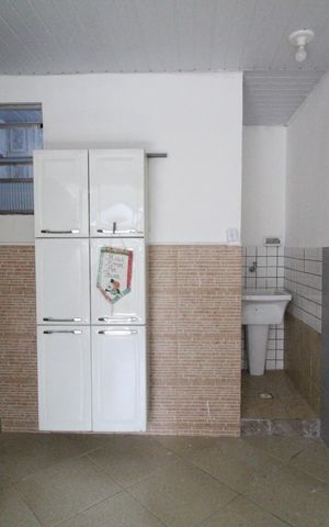 Casa para alugar com 80m², 2 quartos e sem vagaÁrea de serviço