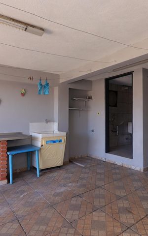 Casa à venda com 147m², 3 quartos e 2 vagasÁrea de Serviço