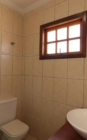 Casa à venda com 147m², 3 quartos e 2 vagasBanheiro da Suíte