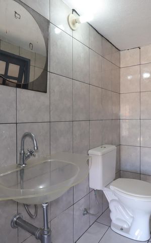 Casa à venda com 147m², 3 quartos e 2 vagasBanheiro de Serviço