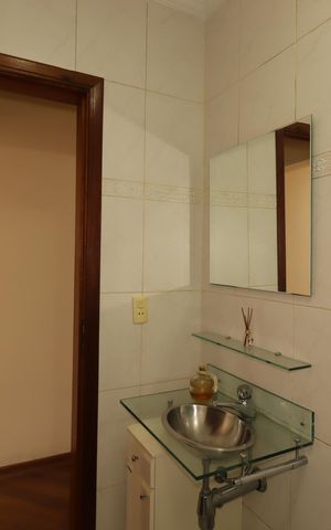 Casa à venda com 147m², 3 quartos e 2 vagasBanheiro Social