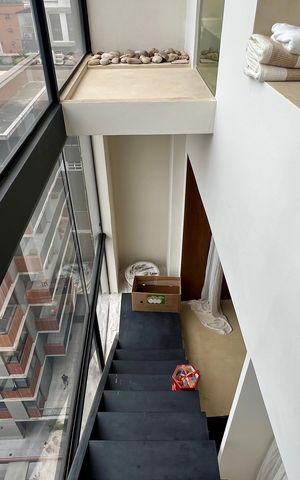 Apartamento à venda com 66m², 1 quarto e 2 vagasEscada