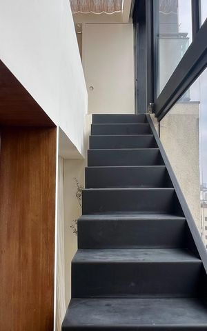 Apartamento à venda com 66m², 1 quarto e 2 vagasEscada